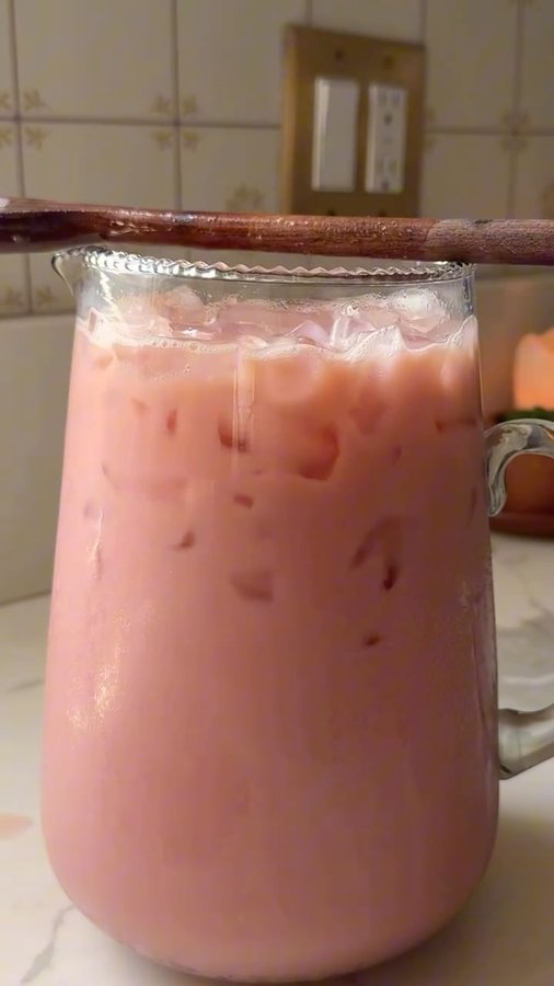 Instagram post by @alexafuelednaturally for Califia Farms. Caption reads: Sunset Piña Colada 
Save, share and tag your....