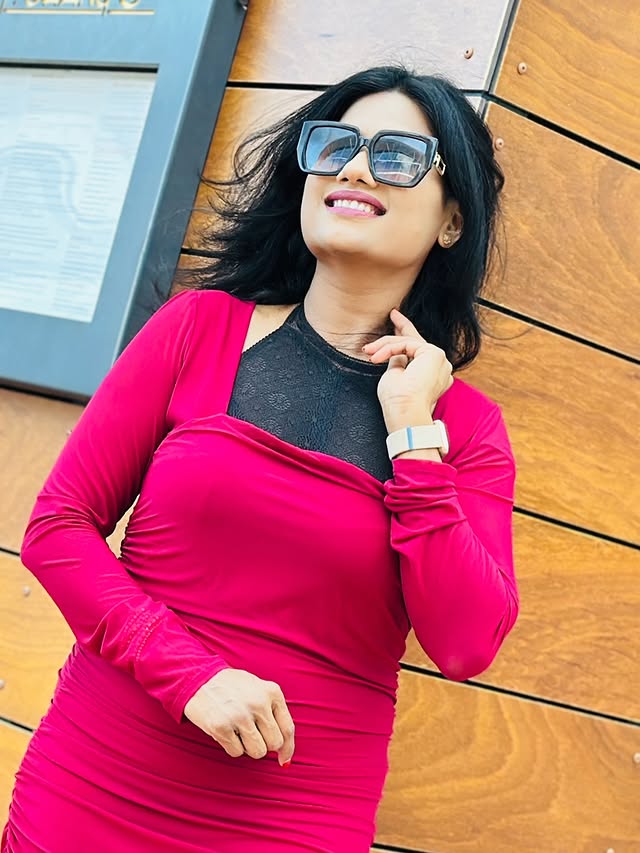 Instagram post by @gauraviiak for Reoria. Caption reads: @reoria_official 👗(ad) REORIA Fall Maxi Dresses....