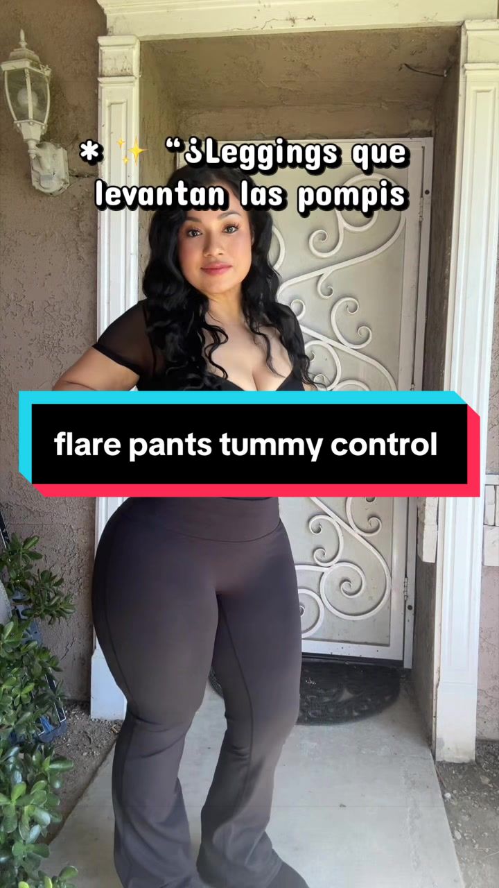 TikTok post by an influencer for Oqq. Caption reads: * ✨ “¿Leggings que levantan las pompis?” * 🍑....