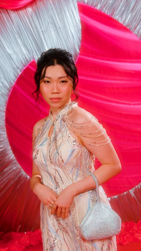 Instagram post by @lyanna_kea for Tinder. Caption reads: Serving FACE with the glambot @colewalliser at....