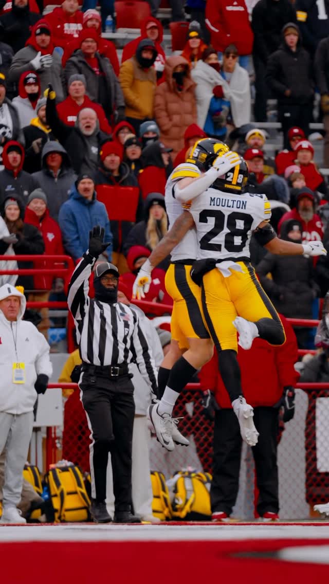 Instagram post by @bigtennetwork for TIAA. Caption reads: [...] score their fifth TD of the day 😮‍💨 📍....