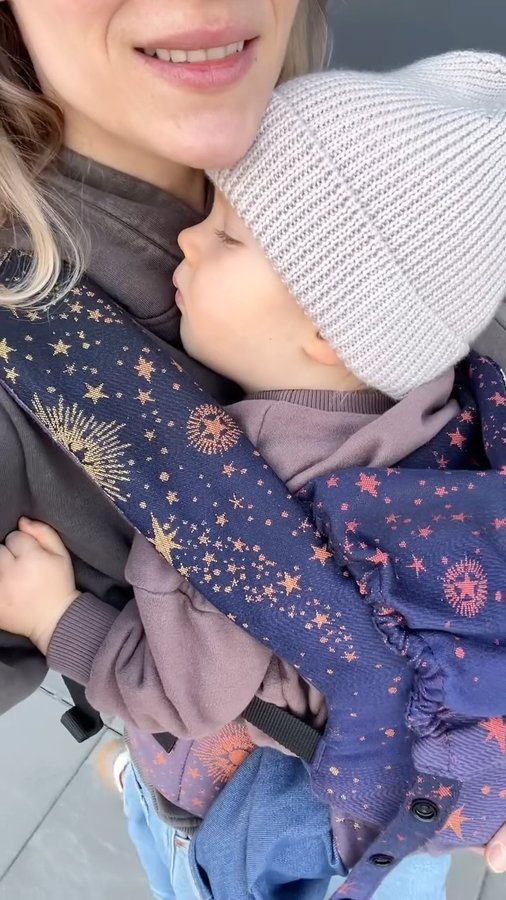 Instagram post by @moniratajczak for Baby Tula. Caption reads: #nosidlo #nosidlodladzieci #nosidlotula....