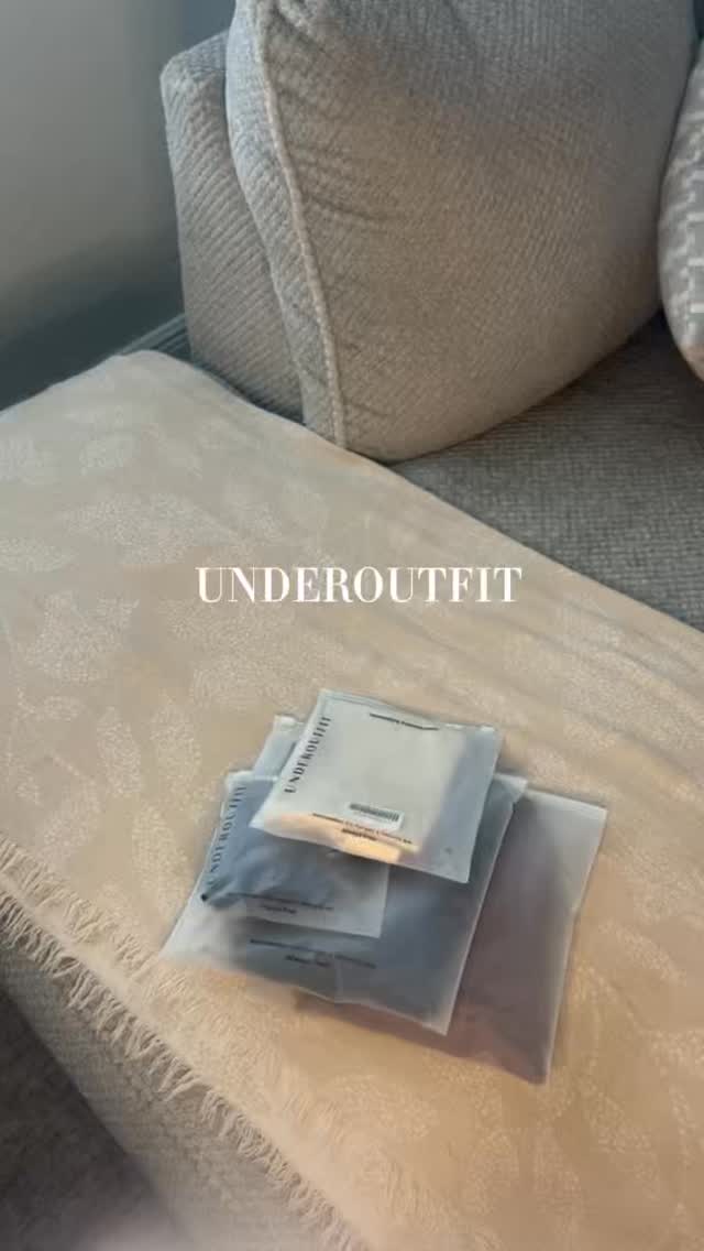 Instagram post by @tiaraa_lee11 for Underoutfit. Caption reads: [...] out💕
I’ve been living in my....