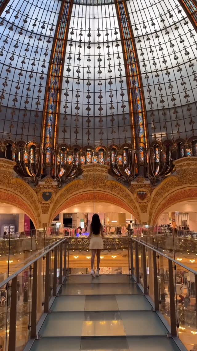 Instagram post by @srushtiporey for Galeries Lafayette. Caption reads: shocked to have walked in a straight line....