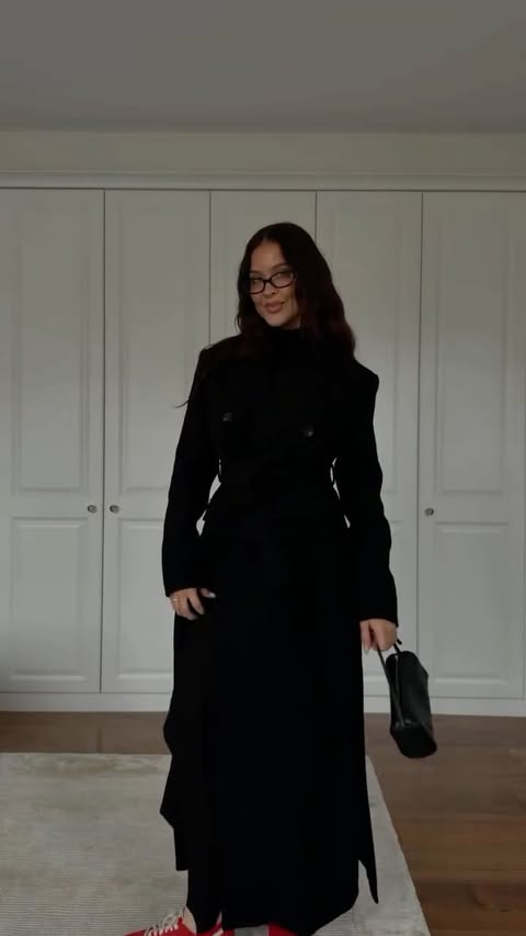 Instagram post by @naomigenes for Karen Millen. Caption reads: 3 gorgeous winter cosy looks with @karen_millen....