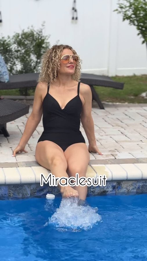 Instagram post by @lisatandthecity for Miraclesuit. Caption reads: [...] supported, and absolutely....