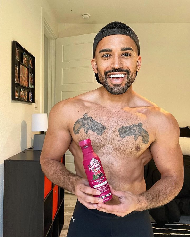 Instagram post by @liobee.ross for Karviva Beverages. Caption reads: Just over here jump starting my Sunday funday with....