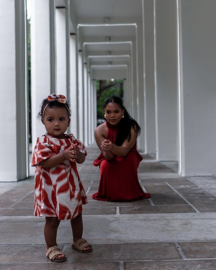 Instagram post by @natashaleeds for Banana Republic Factory. Caption reads: Comfort, quality & style are all important when....