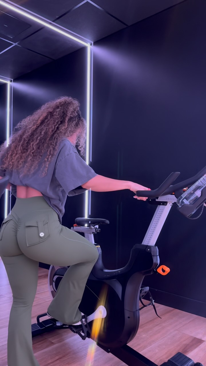 Instagram post by @grat_michelle02 for Yeoreo. Caption reads: Your only job is to stay in the right energy.
The....