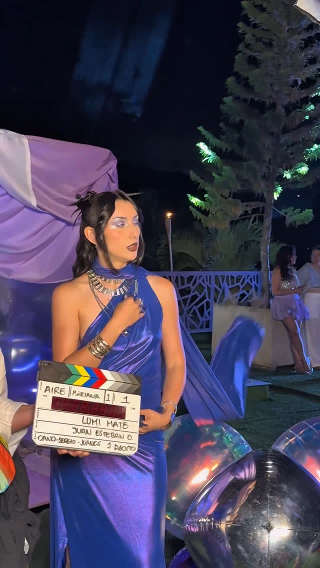 Instagram post by @marianaaragonzoch for Maybelline. Caption reads: En cuenta regresiva para que salga el REALITY SHOW....