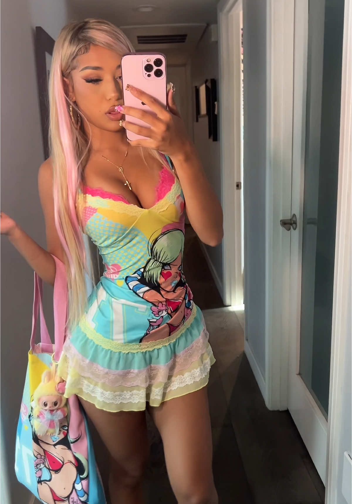 TikTok post by @belladimino for IAMGIA. Caption reads: 🎀🎀🎀😇#iamgia #foryourpage @I AM GIA [...].