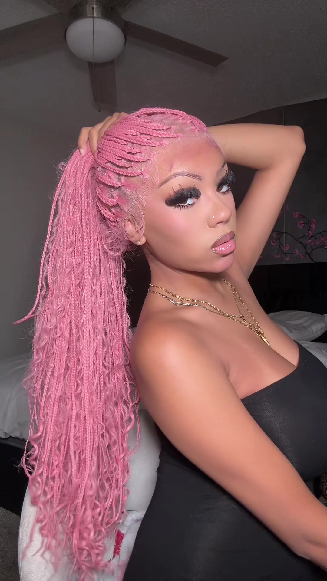 TikTok post by @jordynnrenay_ for Supernova Hair. Caption reads: baby this wig was teaa 🫖 😍😍 @Supernova Hair....