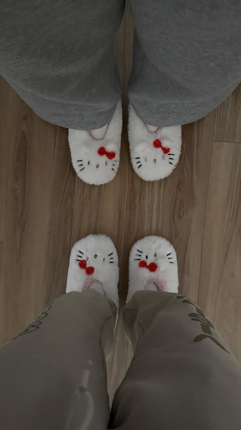 Instagram post by @danicolexx for Round Lab. Caption reads: The best hand cream ☺️ the eczema on my hands gets....