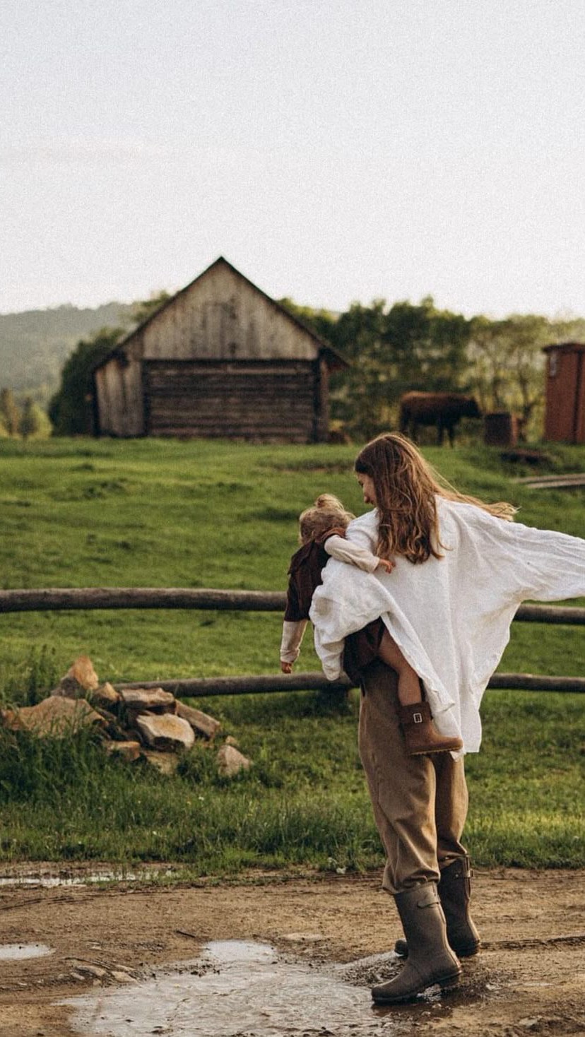 Instagram post by @cierahudson for doTERRA Essential Oils USA. Caption reads: ✨ Bedtime never felt this peaceful ✨ #sponsored....