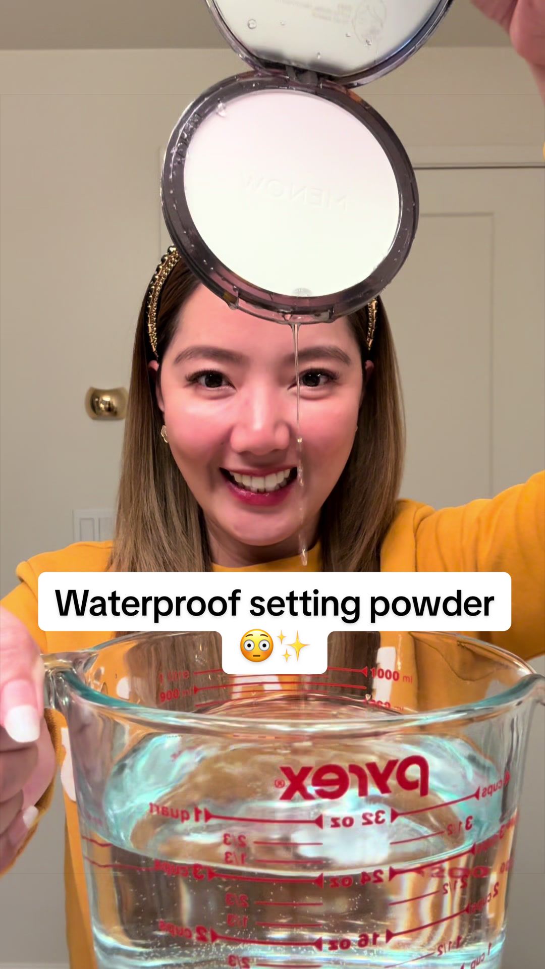TikTok post by @erikalomelino for Menow. Caption reads: [...] glowing… how is this even possible?? 😳✨....