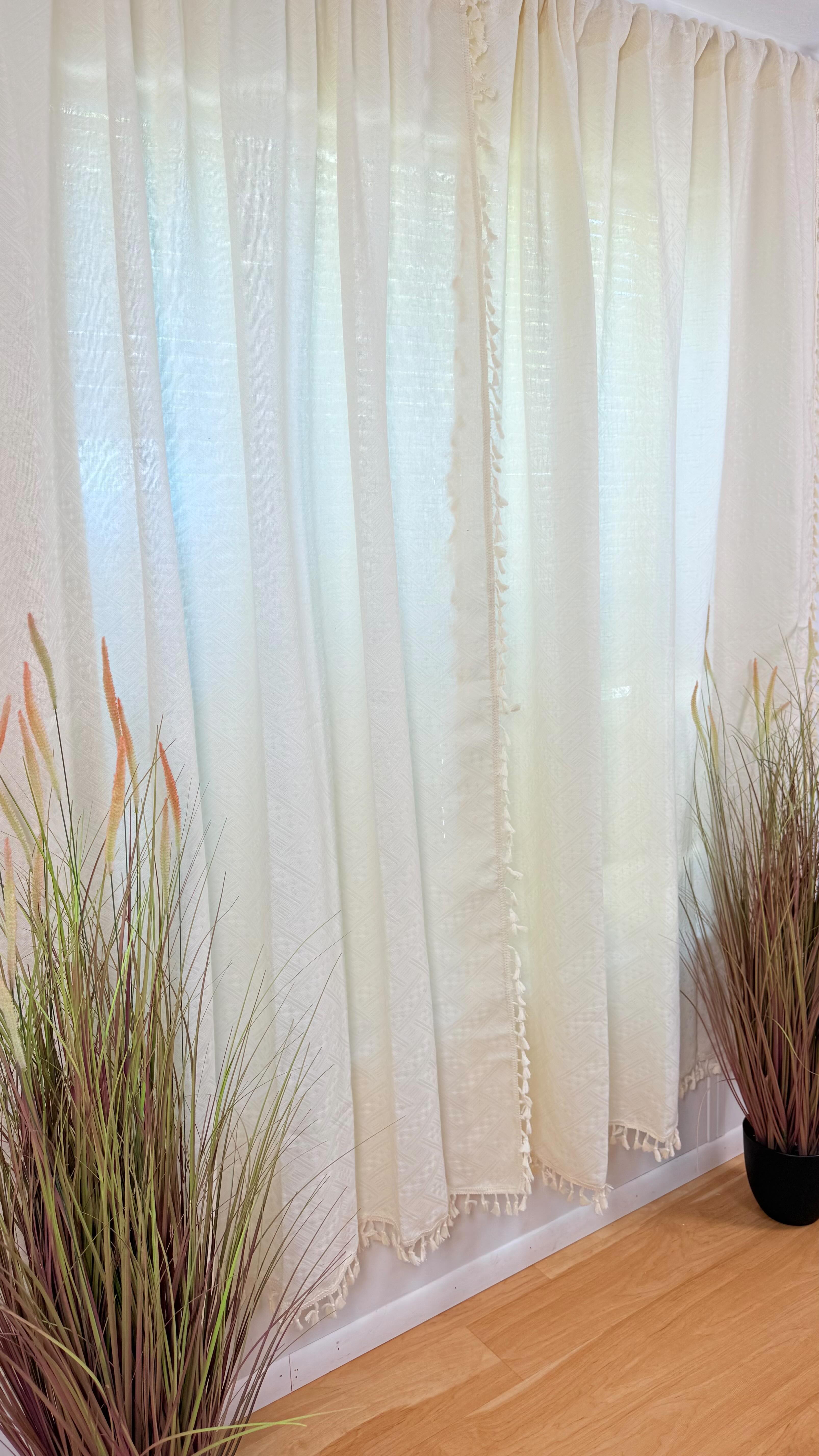 Instagram post by @itsonlylorrayne for Joydeco. Caption reads: [...] your space into a boho-chic retreat!....