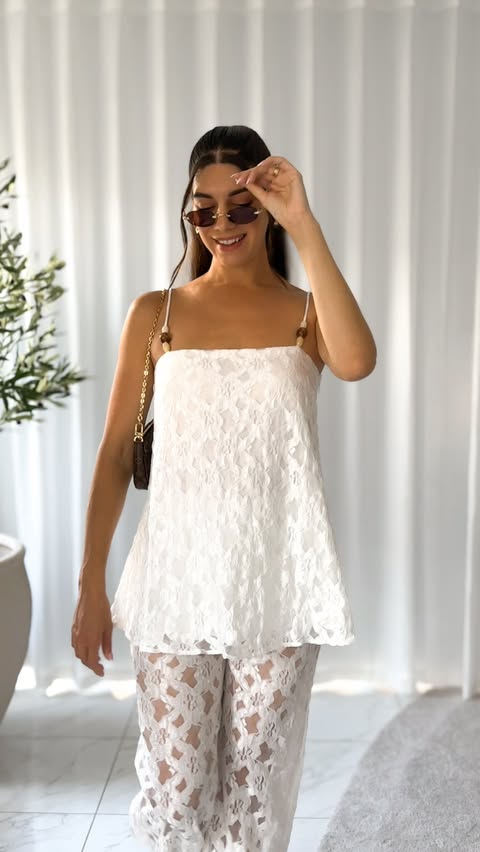 Instagram post by @jasminathompson for Gingham and Heels. Caption reads: [...] Rosangela Set in white lace from....