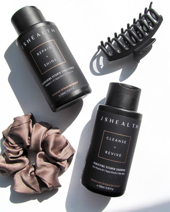 Instagram post by @reviewstoshare for JSHealth Vitamins. Caption reads: #jshealthambassador
@jshealthvitamins offers....