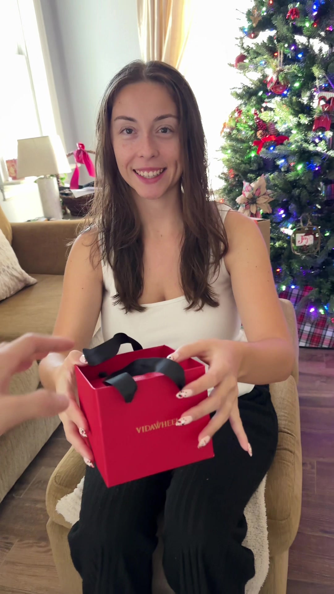 TikTok post by @bbraydenwhaleyy for Vidawheel Jewelry. Caption reads: the perfect gift! #vidawheel #vidawheeljewelry....