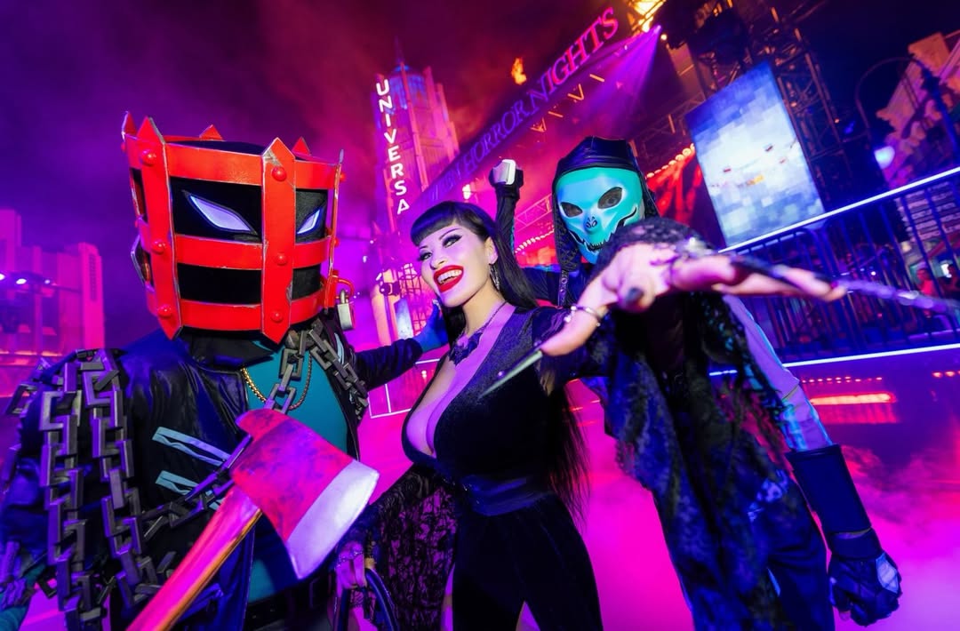 Instagram post by @victoriavenin for Fortnite. Caption reads: [...] @unistudios @horrornights @fortnite....