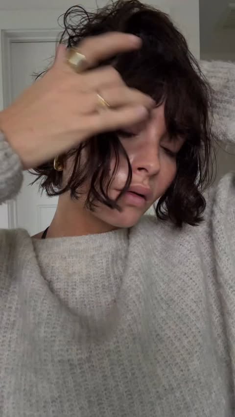 Instagram post by @taylorlashae for OneSkin. Caption reads: the only thing that keeps my skin even remotely....