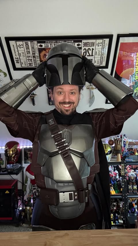 Instagram post by @toy_command for CyberCraft. Caption reads: [...] Black Friday event.
Link in bio.
@cybercraft....