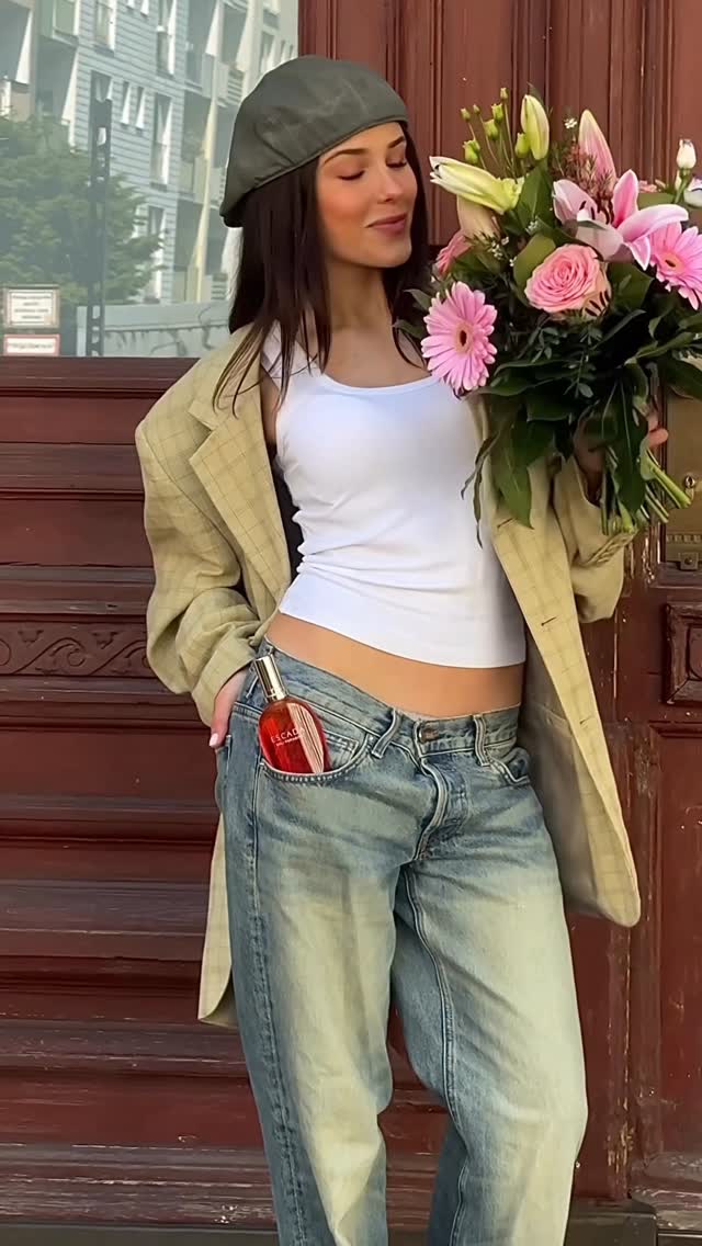 Instagram post by @mariagabrielasantos for Escada Fragrances. Caption reads: Anzeige / This Mother’s Day, treat her like the....