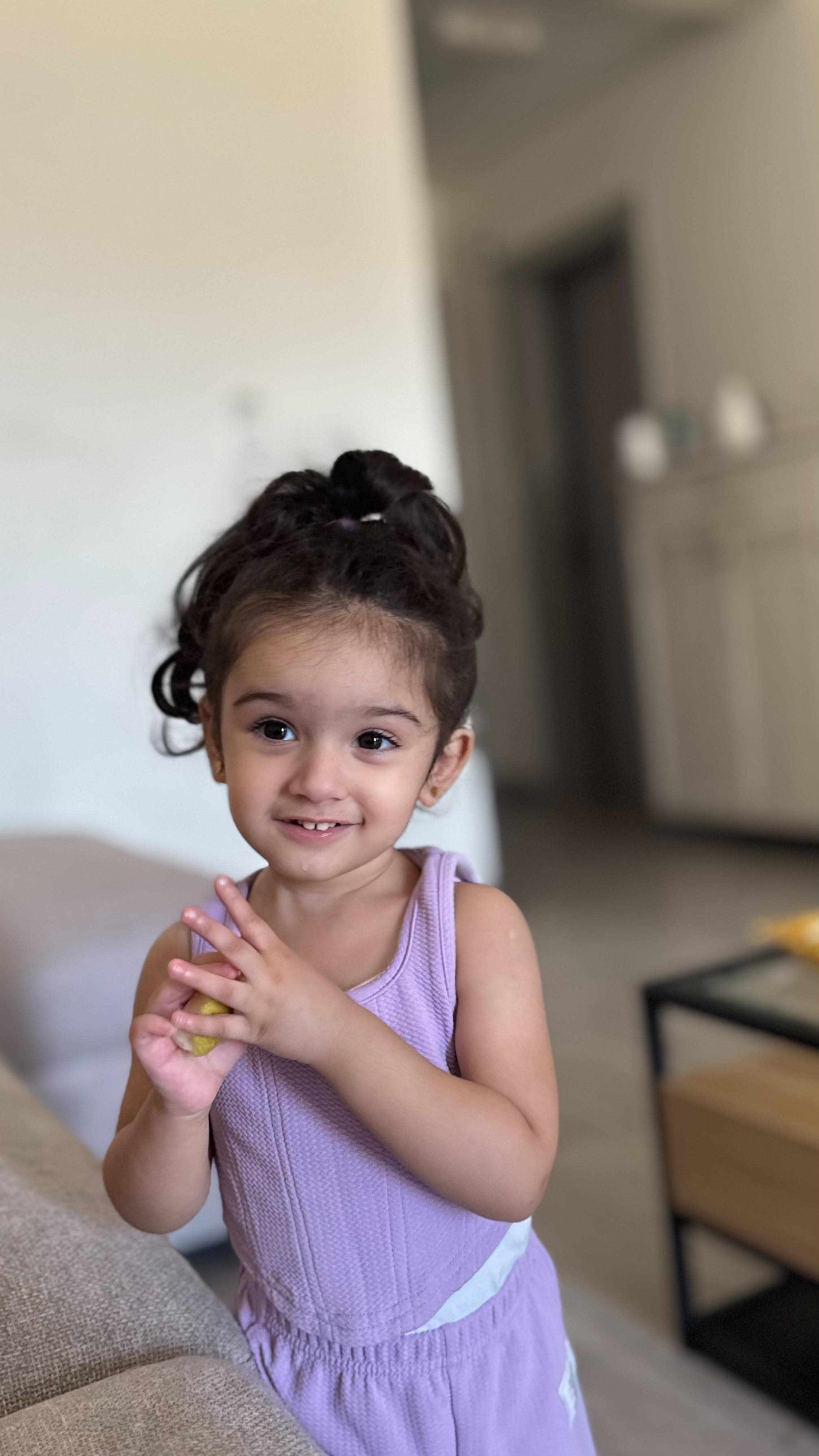 Instagram post by @lifewithayah_ for talabat. Caption reads: اخليها بالكرسي عشان م نجيب العيد فالمطبخ😶‍🌫️
اي....