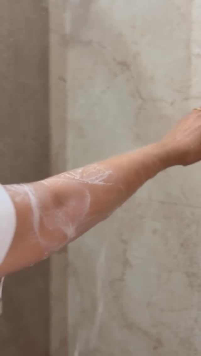 Instagram post by @rukaaficute for Dove India. Caption reads: Cleansing meets skincare with our serum-infused....