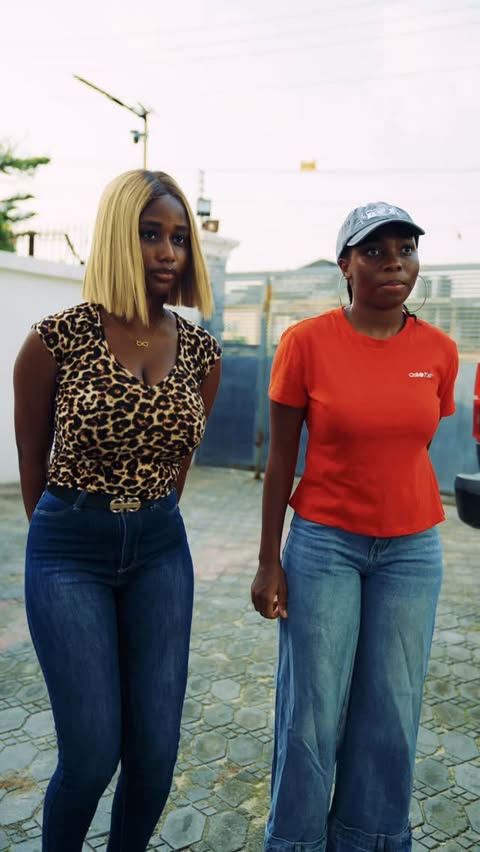 Instagram post by @taaooma for Closeup. Caption reads: You collect, I collect, everyone....