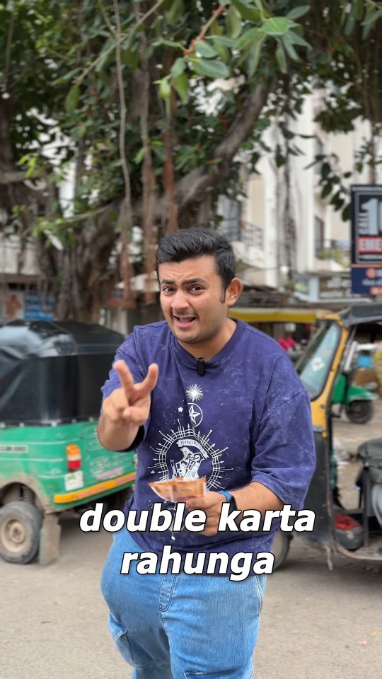 Instagram post by @thejaybhatt for Paytm. Caption reads: Calories track ho ki na ho, but kharcha zarur....