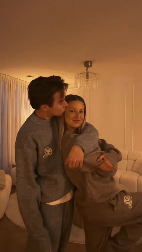 Instagram post by @markie for Quotrell. Caption reads: 🌹 | knitted set from @quotrell 
use Mark10 for....