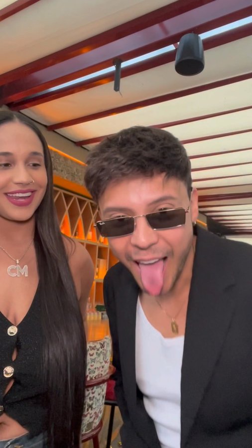 Instagram post by @camilamejia16__ for Cyzone. Caption reads: [...] feliz 😭😍 @marioruiz 

graciasssss....