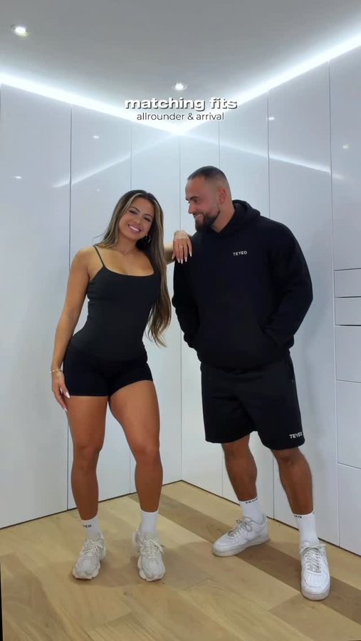 Instagram post by @evemelissas for Teveo. Caption reads: matching gymfits 💕
you already know our passion....