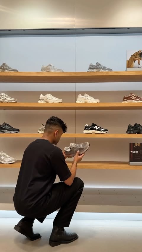 Instagram post by @ramonisrael for Chadstone. Caption reads: Shopping The Black November Sales At Chadstone....