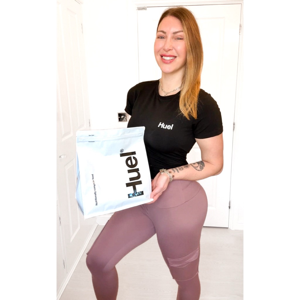 Instagram post by @tracykissdotcom for Huel. Caption reads: [...] from 1-3? 🩷 ✨Use code "TRACYKISSHUEL" at....