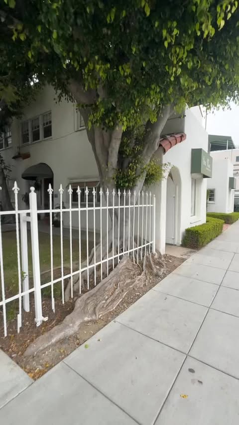 Instagram post by @kierstansaulter for Donna Bella Hair. Caption reads: hair refresh with @donnabellahair and....