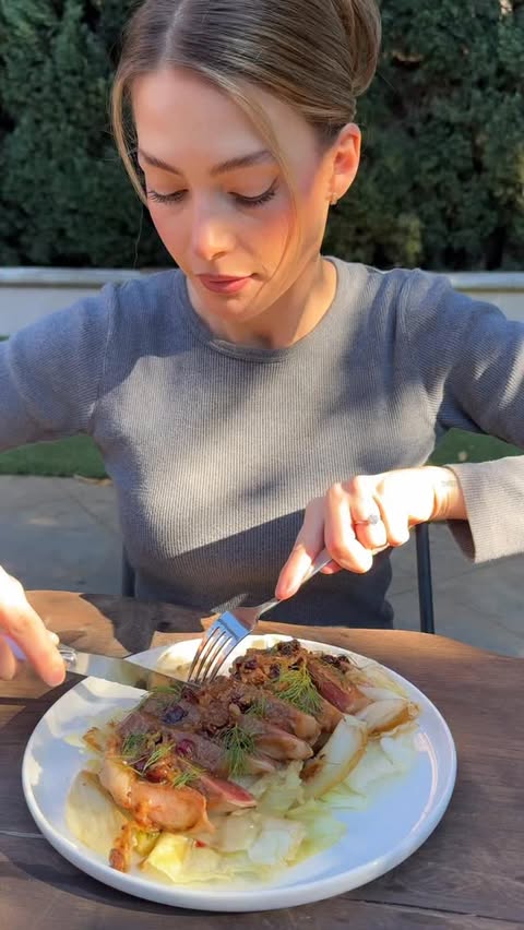 Instagram post by @chefgiannanicole for Anolon. Caption reads: [...] herb pan sauce👩‍🍳🔥

All made in my....