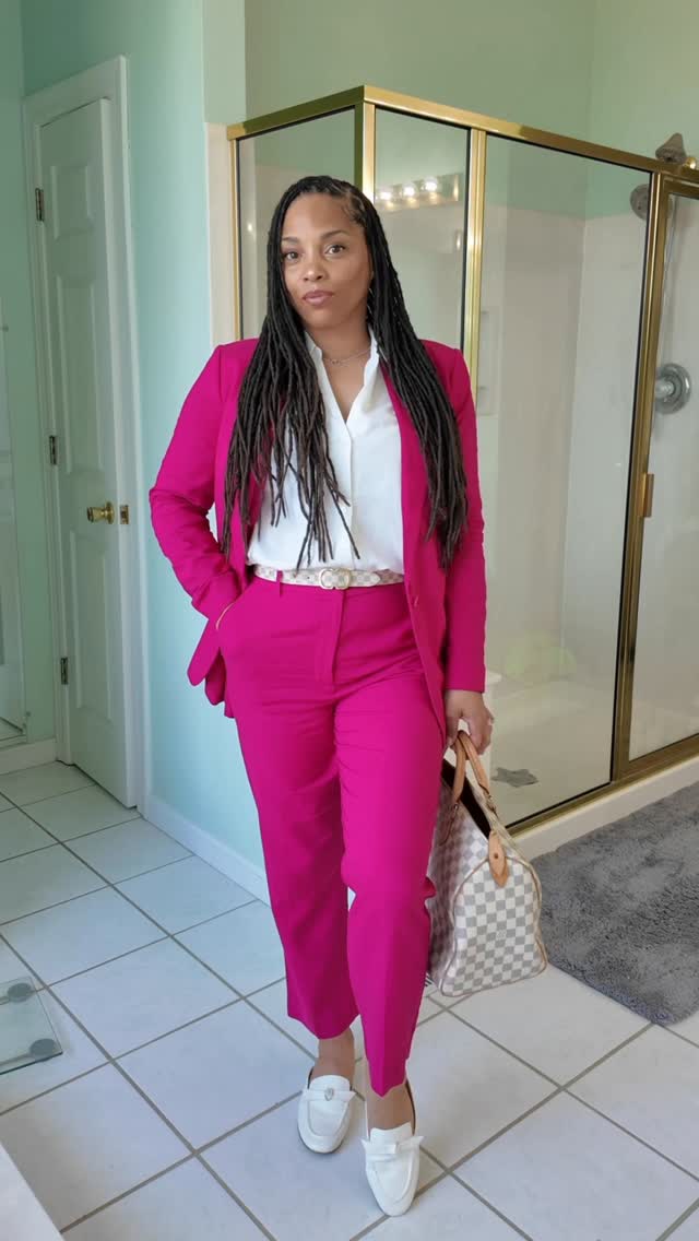 Instagram post by @yelleadams for Express. Caption reads: Get ready with me to host another open house! I....