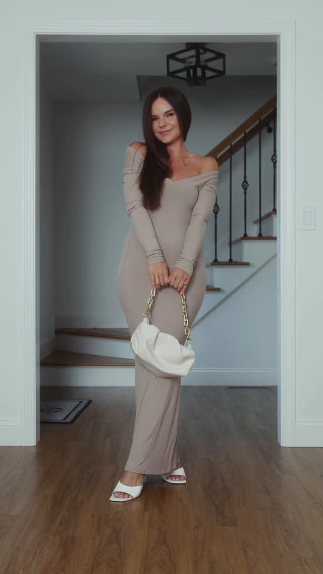 Instagram post by @dearannya for Reoria. Caption reads: sundress season fading, sweater weather waiting....