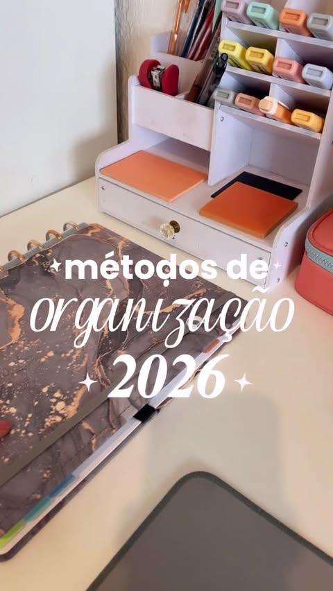 Instagram post by @larissa.sttudies for Mercado Livre. Caption reads: Métodos de organização pra 2026| método Kanban....