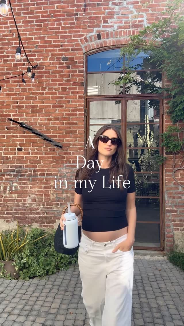 Instagram post by @kissser for Kroma Wellness. Caption reads: [...] love island and more! Powered by....