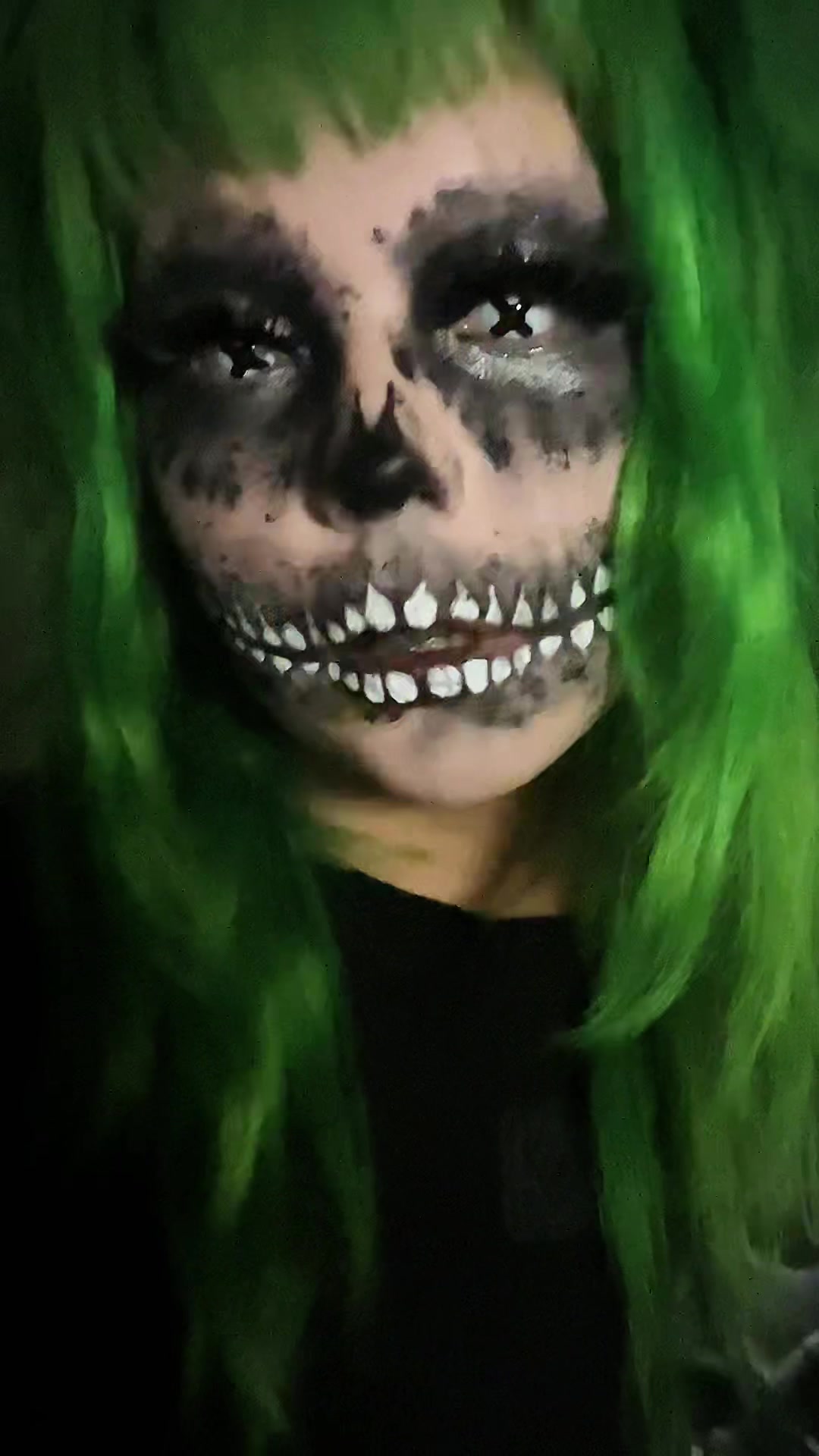 TikTok post by @3ae3y for EYEVOS. Caption reads: [...] be for halloween? Contacts : Dead from....
