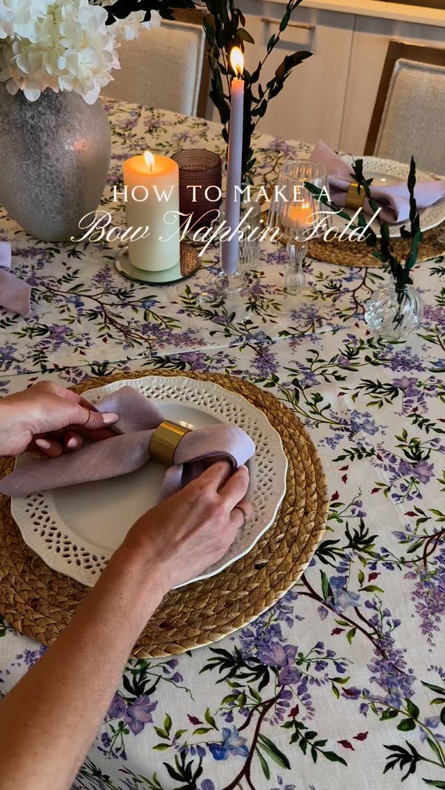 Instagram post by @tablescape.designs for Solino Home. Caption reads: [...] fold for your Mother’s Day table....