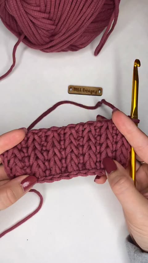 Instagram post by @mccdesignz for Yarnspirations. Caption reads: [...] Rib Stitch ✨
.
.
Yarn: Bernat Maker....