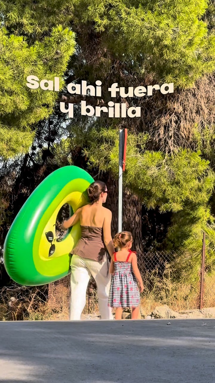 Instagram post by @animiguela for Mr Wonderful. Caption reads: Y aqui es donde te cuento que @mrwonderful_ te....