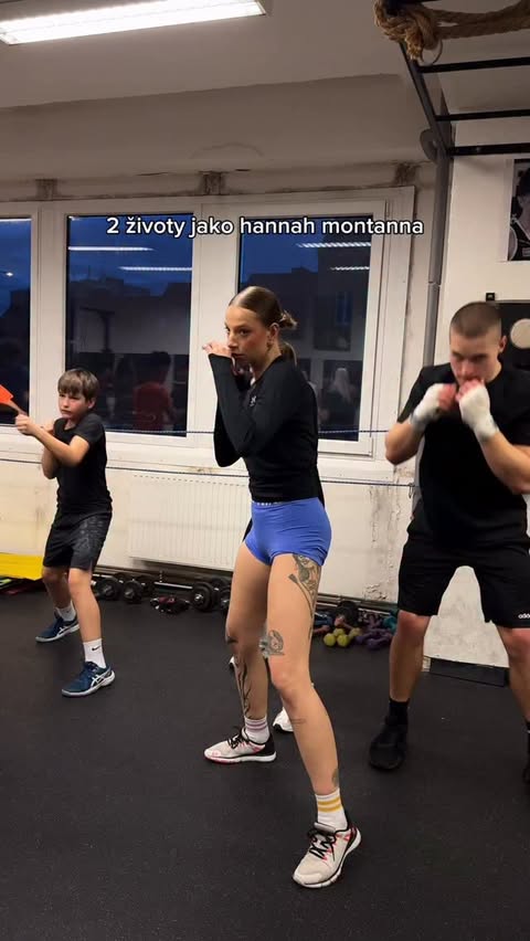 Instagram post by @martinaloy_ for Dreame. Caption reads: [...] stihat a do toho byt reprezentativni…....