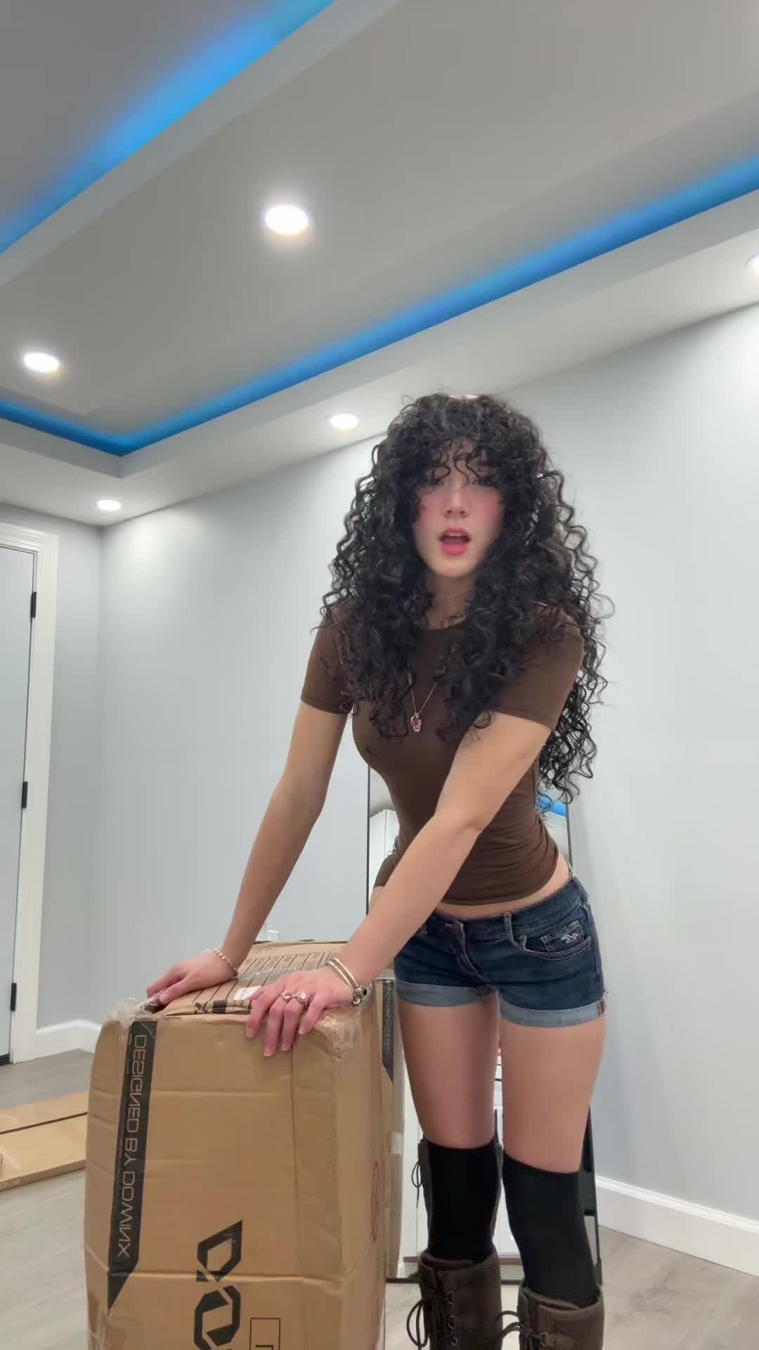 TikTok post by @.0_783 for DOWINX. Caption reads: [...] #chicas #chicos #game #foryou @Dowinx  Súper....