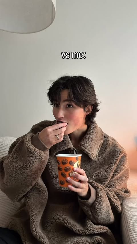 Instagram post by @aleandrafrerk for Magnum Ice Cream. Caption reads: Anzeige | Can you tell I’m obsessed....