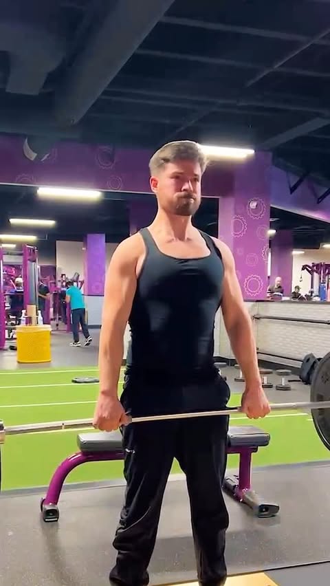 Instagram post by @average_jonas for Planet Fitness. Caption reads: [...] gamer starts in the gym. Explore....